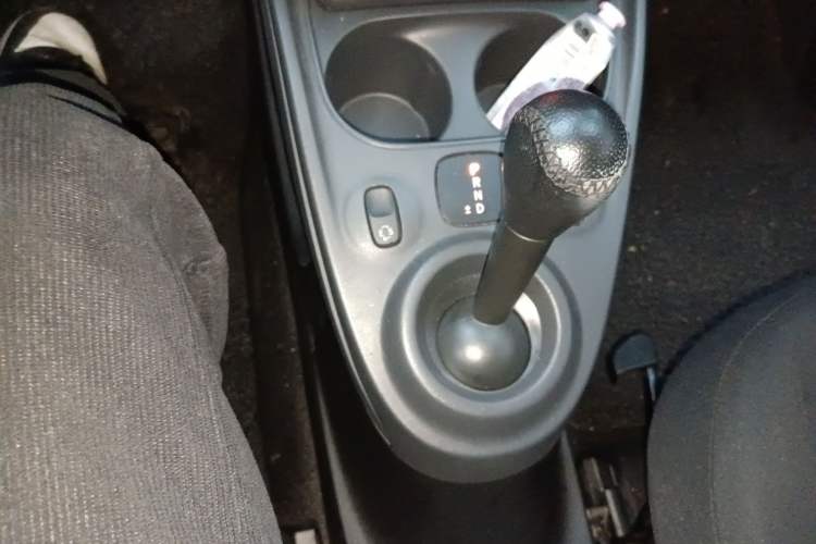Used smart forfour 2016 1.0L 52 kW Dynamic Edition Gear Lever