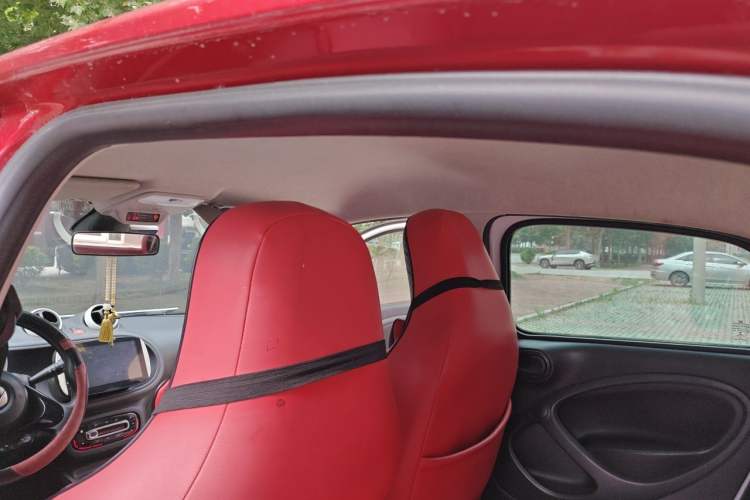 Used smart forfour 2016 1.0L 52 kW Dynamic Edition Headliner