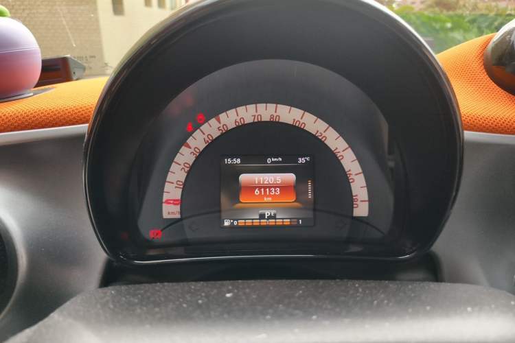 Used smart forfour 2016 1.0L 52 kW Passion Edition Instrument Cluster