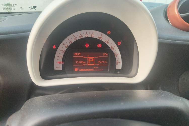 Used smart forfour 2016 1.0L 52 kW Dynamic Edition Instrument Cluster
