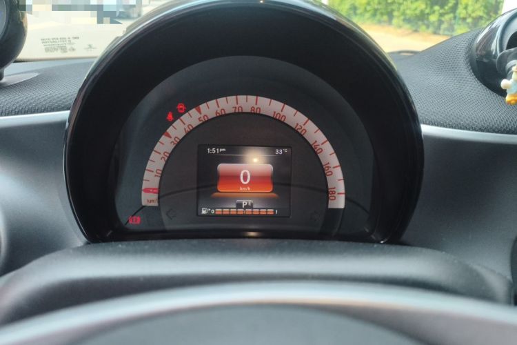 Used smart forfour 2016 0.9T 66 kW Pioneer Edition Instrument Cluster