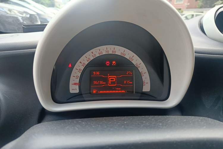 Used smart forfour 2016 1.0L 52 kW Dynamic Edition Instrument Cluster