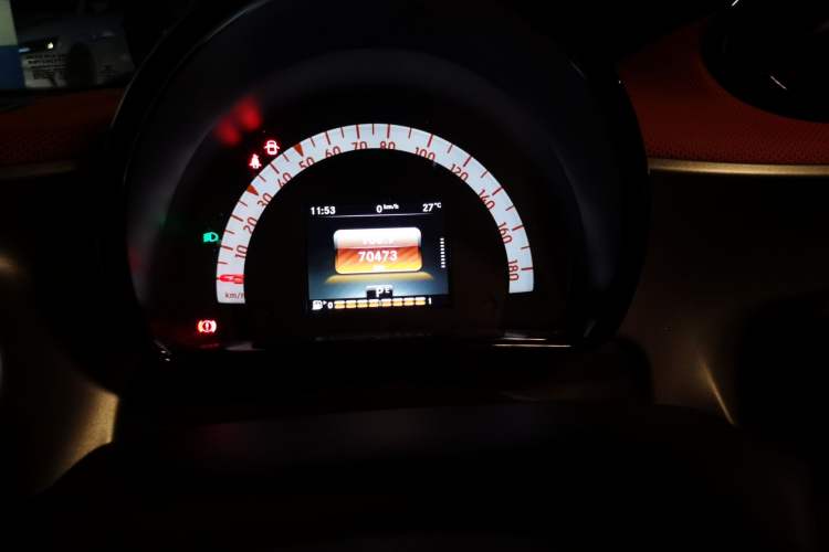 Used smart forfour 2016 1.0L 52 kW Passion Edition Instrument Cluster