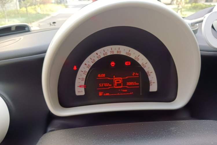 Used smart forfour 2016 1.0L 52 kW Dynamic Edition Instrument Cluster