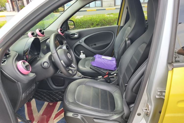 Used smart forfour 2016 0.9T 66 kW Pioneer Edition Left Front Seat