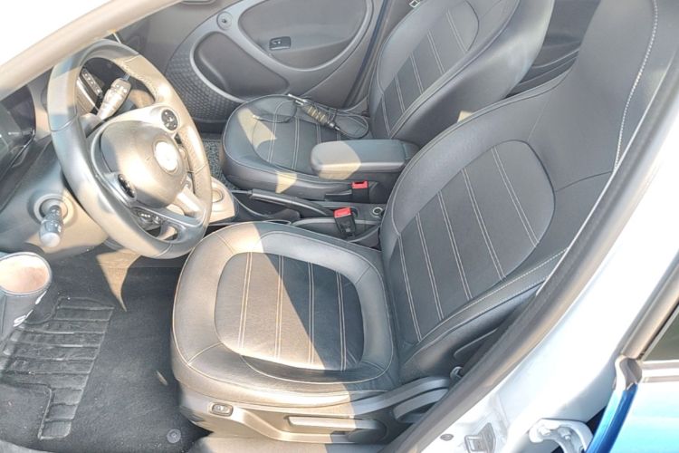 Used smart forfour 2016 0.9T 66 kW Pioneer Edition Left Front Seat