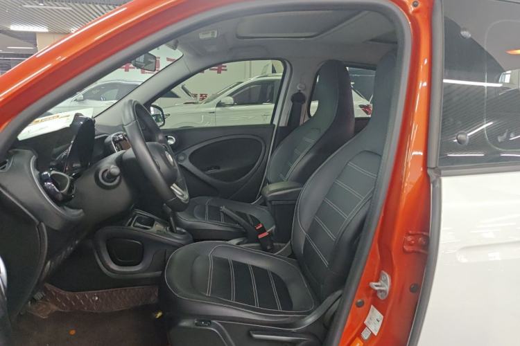 Used smart forfour 2016 0.9T 66 kW Pioneer Edition Left Front Seat