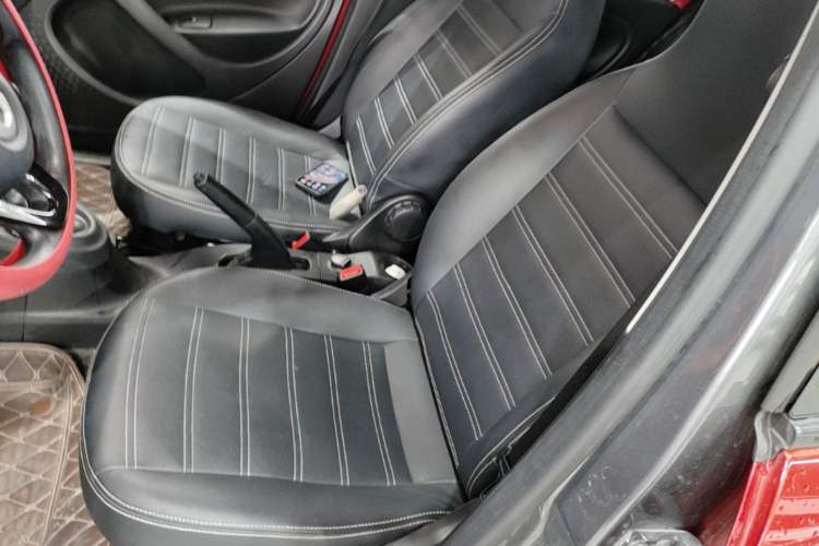 Used smart forfour 2016 1.0L 52 kW Dynamic Edition Left Front Seat