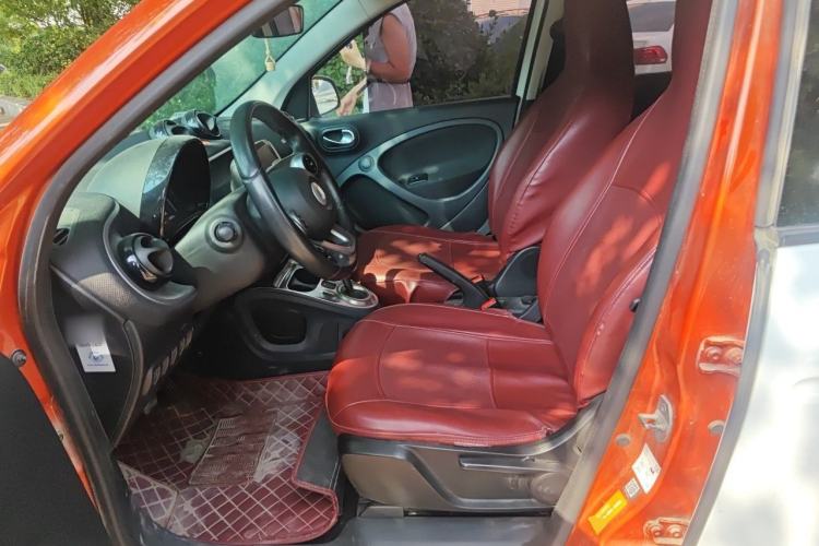 Used smart forfour 2016 1.0L 52 kW Passion Edition Left Front Seat