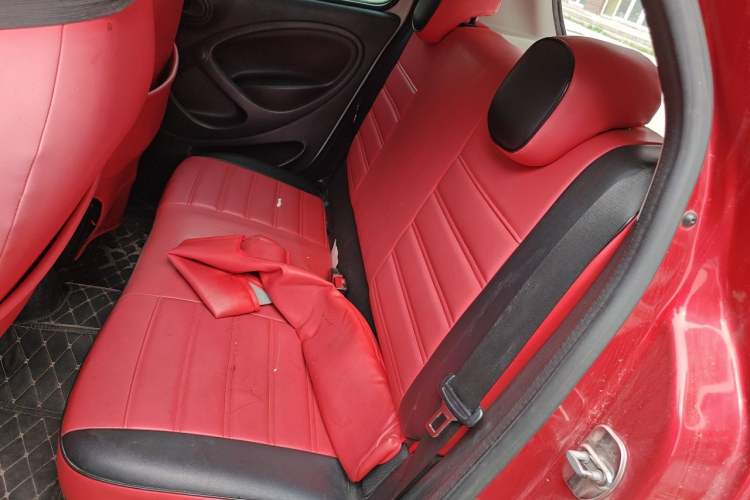 Used smart forfour 2016 1.0L 52 kW Dynamic Edition Left Rear Seat