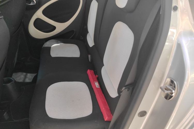 Used smart forfour 2016 1.0L 52 kW Passion Edition Left Rear Seat