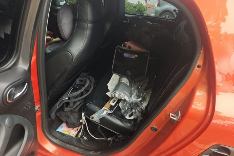 Used smart forfour 2016 1.0L 52 kW Passion Edition Left Rear Seat