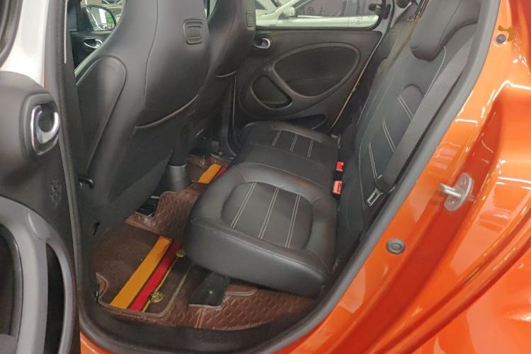 Used smart forfour 2016 0.9T 66 kW Pioneer Edition Left Rear Seat
