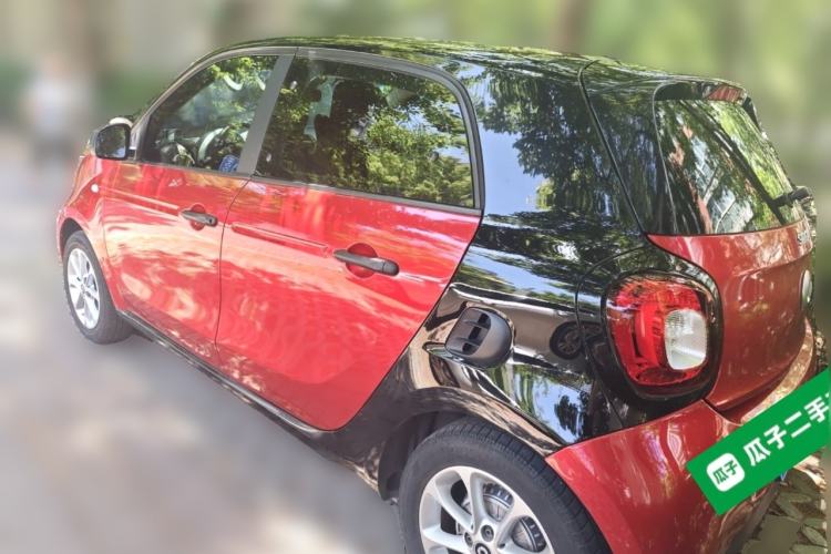 Used smart forfour 2016 1.0L 52 kW Dynamic Edition Rear Left 45 Deg