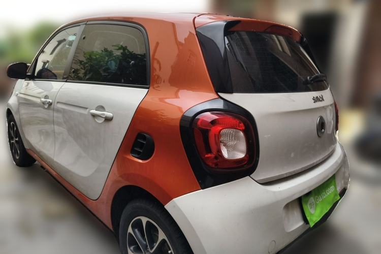Used smart forfour 2016 1.0L 52 kW Passion Edition Rear Left 45 Deg