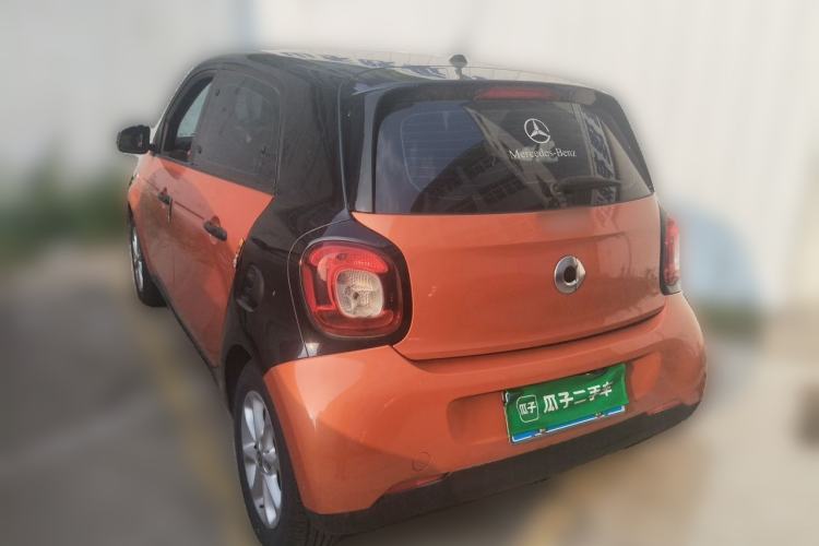 Used smart forfour 2016 1.0L 52 kW Dynamic Edition Rear Left 45 Deg