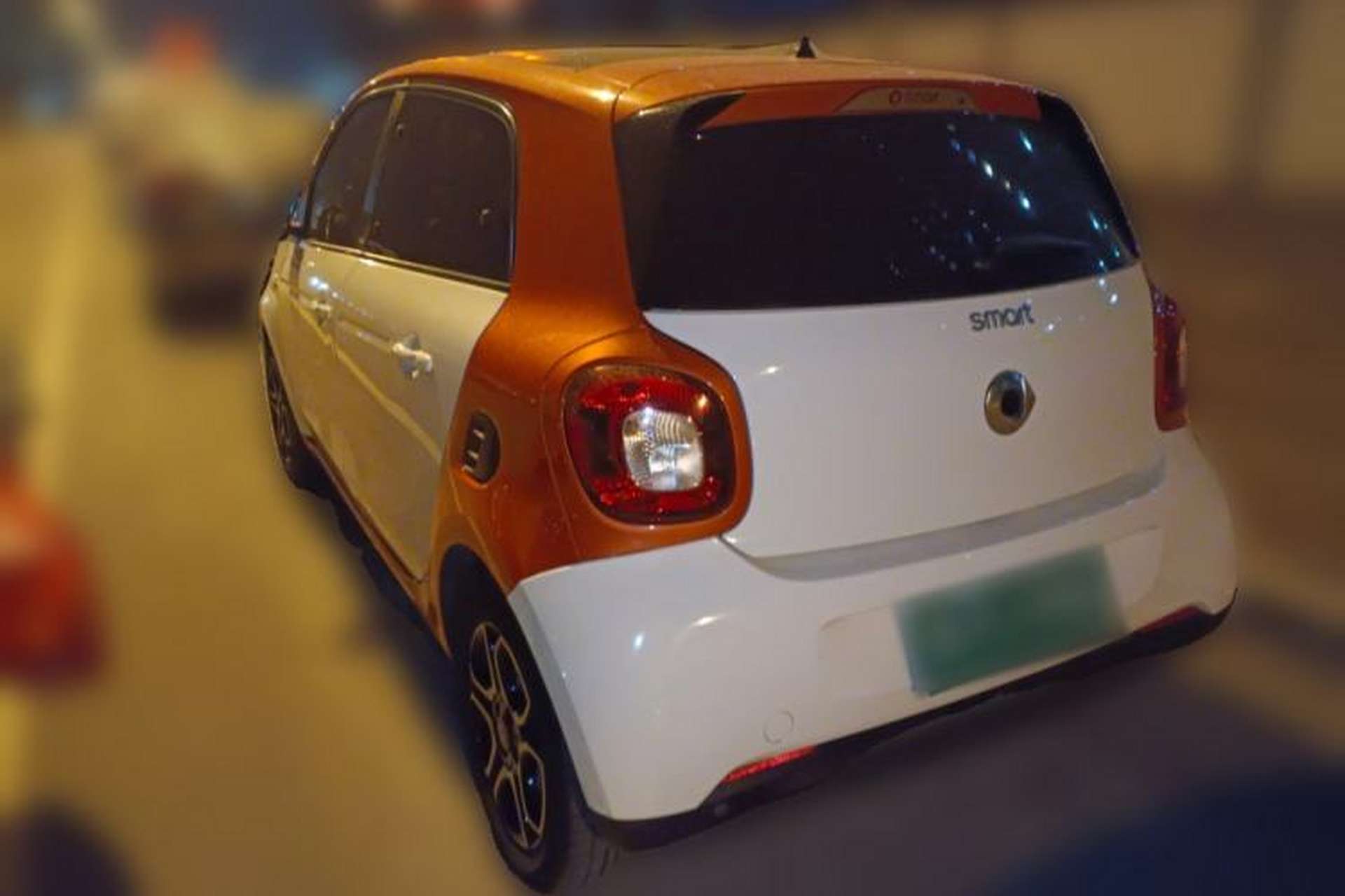 Used smart forfour 2016 0.9T 66 kW Pioneer Edition Rear Left 45 Deg