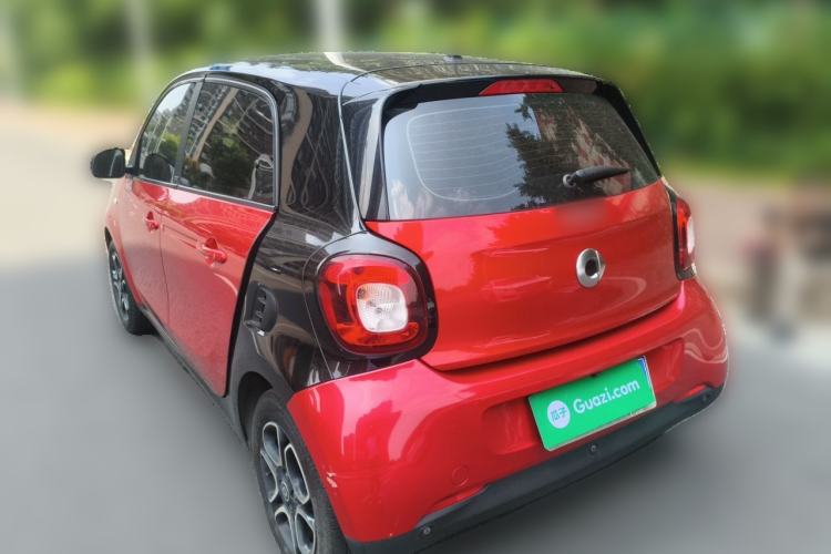 Used smart forfour 2016 0.9T 66 kW Pioneer Edition Rear Left 45 Deg