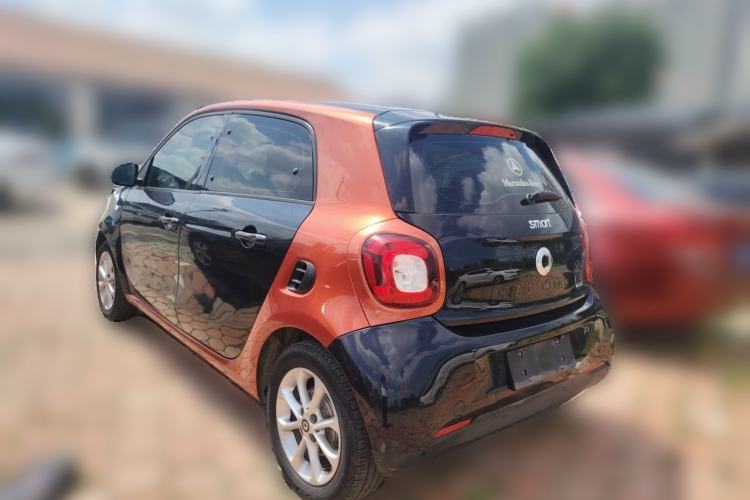 Used smart forfour 2016 1.0L 52 kW Dynamic Edition Rear Left 45 Deg