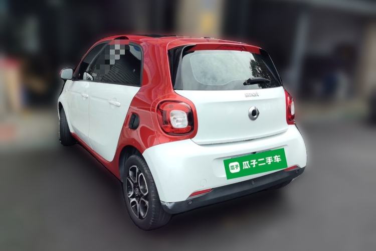 Used smart forfour 2016 0.9T 66 kW Pioneer Edition Rear Left 45 Deg