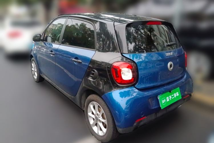 Used smart forfour 2016 1.0L 52 kW Dynamic Edition Rear Left 45 Deg