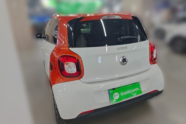 Used smart forfour 2016 0.9T 66 kW Pioneer Edition Rear Left 45 Deg
