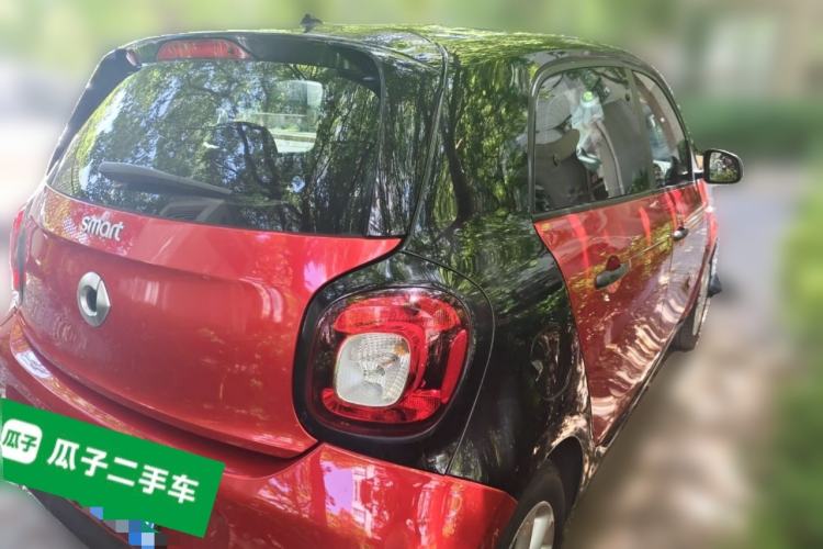 Used smart forfour 2016 1.0L 52 kW Dynamic Edition Rear Right 45 Deg