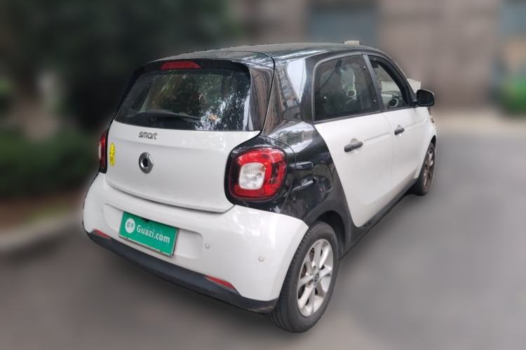 Used smart forfour 2016 1.0L 52 kW Dynamic Edition Rear Right 45 Deg
