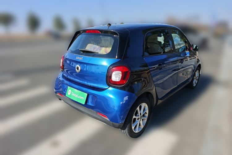 Used smart forfour 2016 1.0L 52 kW Dynamic Edition Rear Right 45 Deg