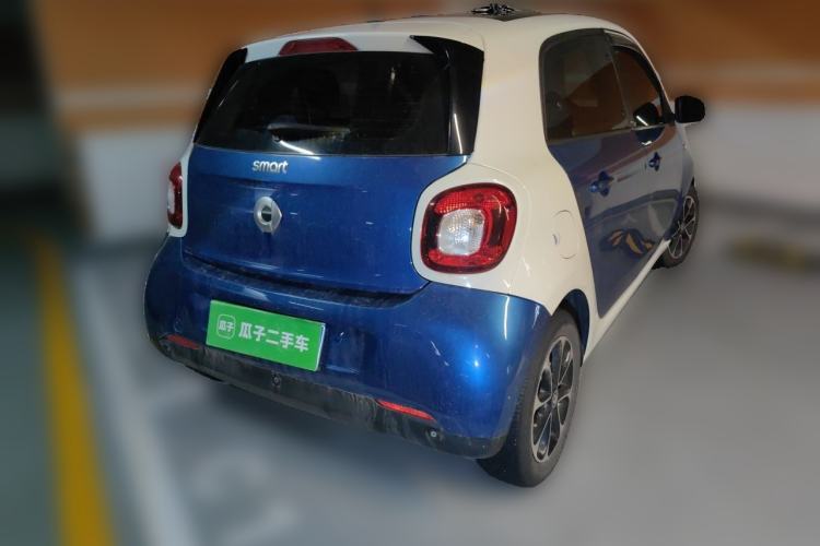 Used smart forfour 2016 1.0L 52 kW Passion Edition Rear Right 45 Deg