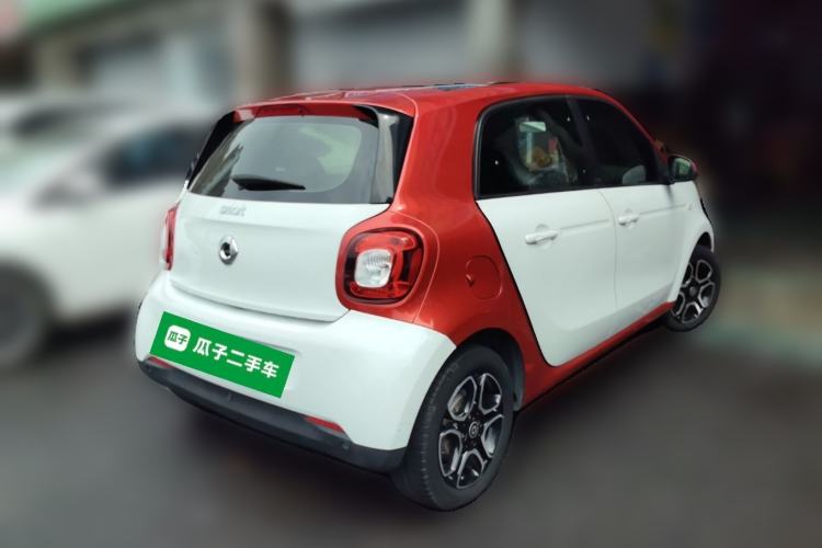Used smart forfour 2016 0.9T 66 kW Pioneer Edition Rear Right 45 Deg