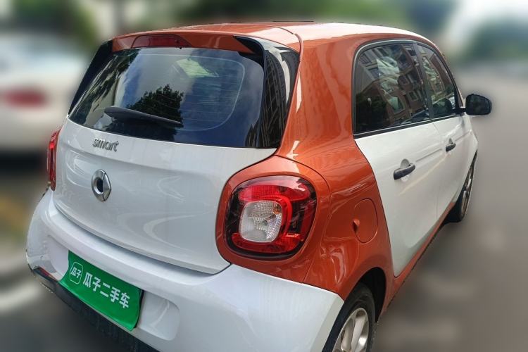 Used smart forfour 2016 1.0L 52 kW Dynamic Edition Rear Right 45 Deg