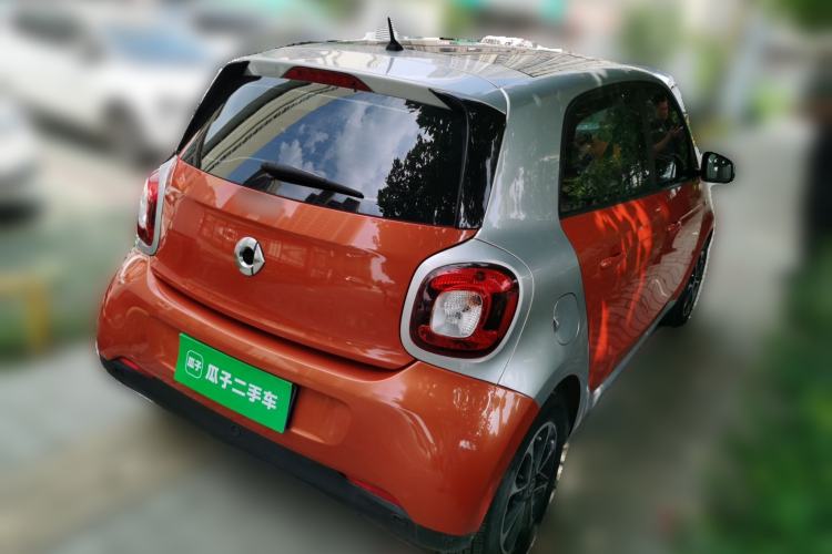 Used smart forfour 2016 1.0L 52 kW Passion Edition Rear Right 45 Deg