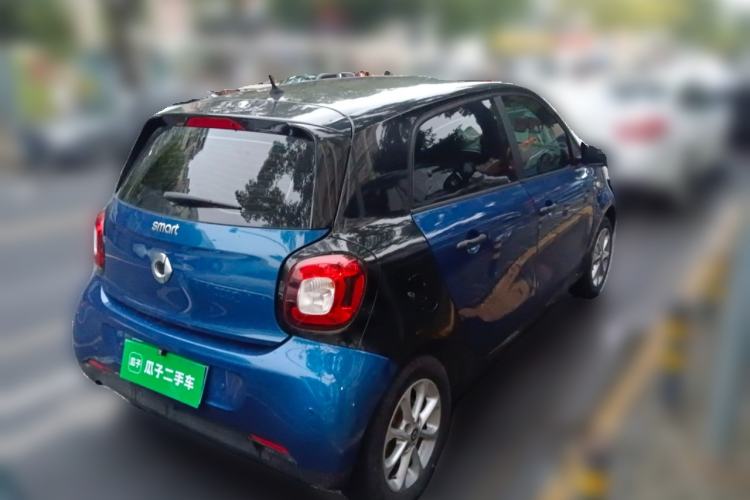 Used smart forfour 2016 1.0L 52 kW Dynamic Edition Rear Right 45 Deg