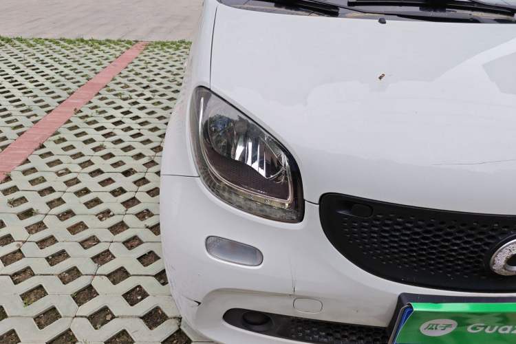 Used smart forfour 2016 1.0L 52 kW Dynamic Edition Right Front Headlight