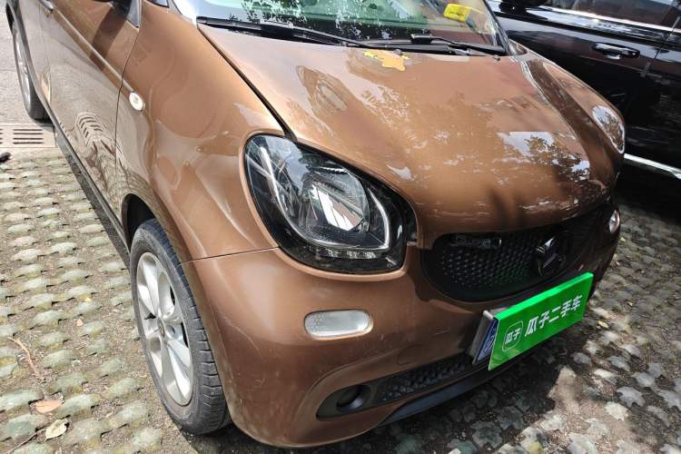 Used smart forfour 2016 1.0L 52 kW Dynamic Edition Right Front Headlight