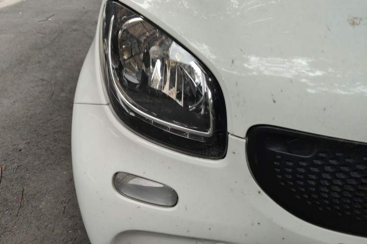 Used smart forfour 2016 1.0L 52 kW Dynamic Edition Right Front Headlight