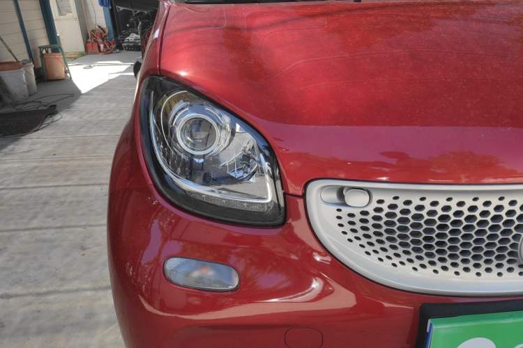 Used smart forfour 2016 1.0L 52 kW Passion Edition Right Front Headlight