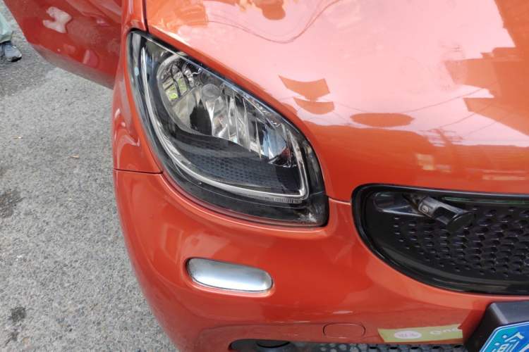 Used smart forfour 2016 1.0L 52 kW Passion Edition Right Front Headlight