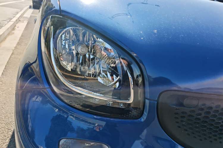 Used smart forfour 2016 1.0L 52 kW Dynamic Edition Right Front Headlight