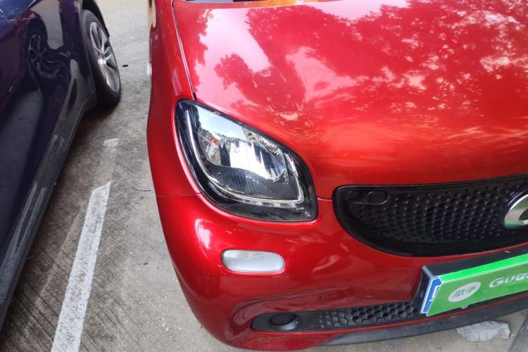 Used smart forfour 2016 1.0L 52 kW Passion Edition Right Front Headlight