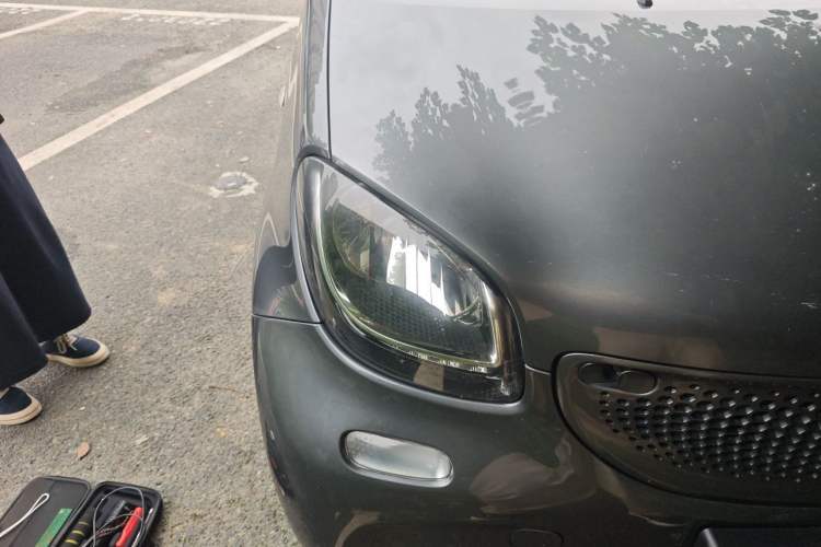 Used smart forfour 2016 1.0L 52 kW Passion Edition Right Front Headlight