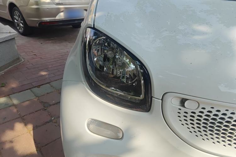 Used smart forfour 2016 1.0L 52 kW Passion Edition Right Front Headlight