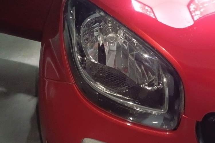 Used smart forfour 2016 1.0L 52 kW Dynamic Edition Right Front Headlight