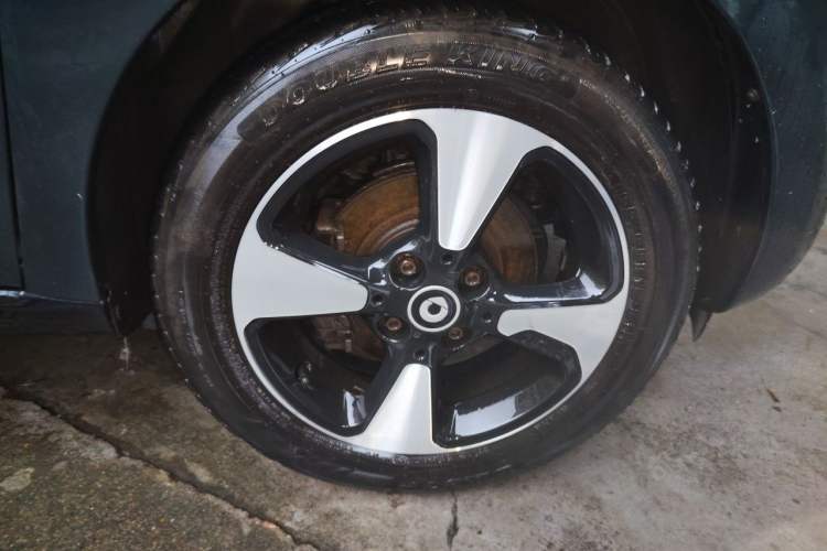 Used smart forfour  Right Front Wheel Hub