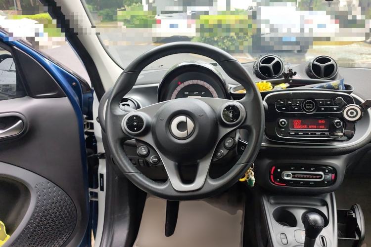 Used smart forfour 2016 1.0L 52 kW Passion Edition Steering Wheel