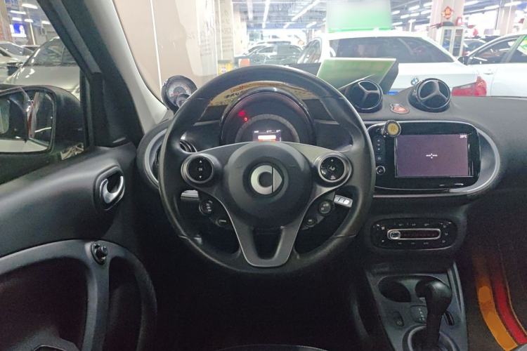 Used smart forfour 2016 0.9T 66 kW Pioneer Edition Steering Wheel
