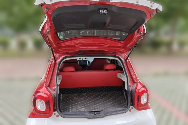Used smart forfour 2016 1.0L 52 kW Dynamic Edition Trunk