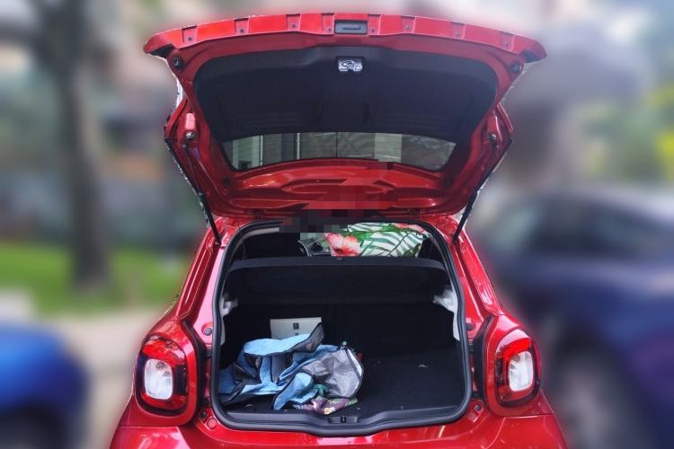 Used smart forfour 2016 1.0L 52 kW Passion Edition Trunk