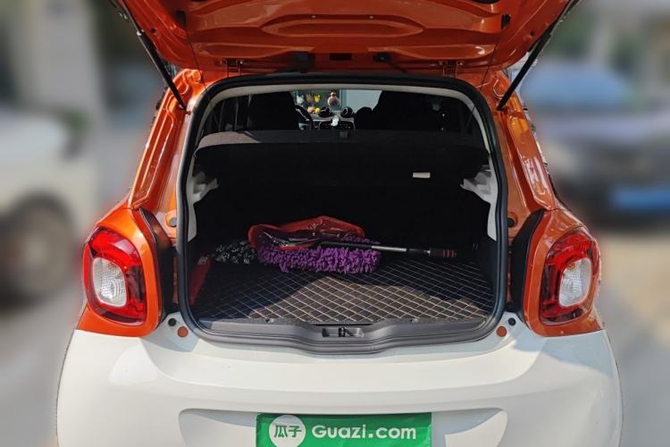 Used smart forfour 2016 1.0L 52 kW Passion Edition Trunk